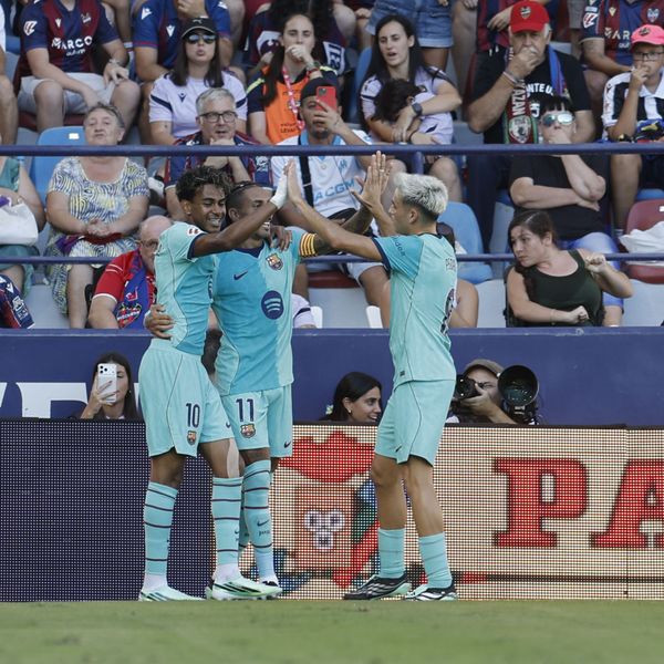 Gol de Lamine Yamal (p) (Levante, 0 - Barcelona, 3)